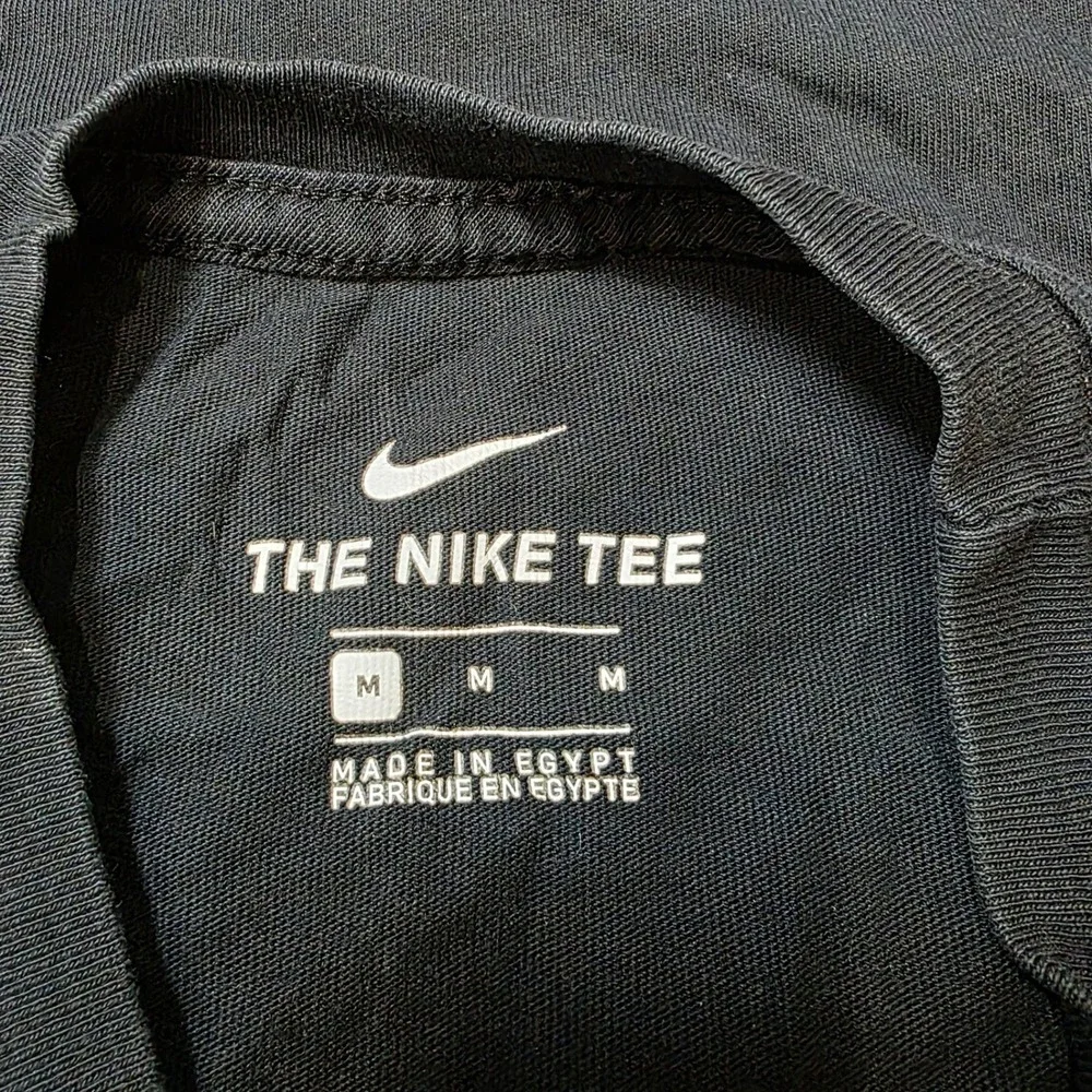 Nike The Nike Tee Mens T-Shirt Black Graphic Back Patch Short Sleeve Casual Sz M